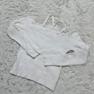 [ c7117 ] Dazy 티셔츠 긴팔 화이트 오프숄더