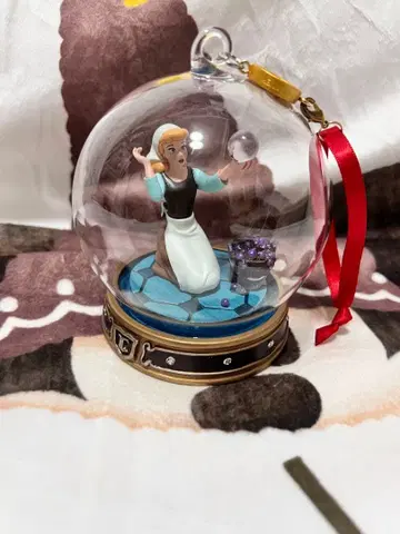 신데렐라 크리스마스 오너먼트 디즈니 스토어