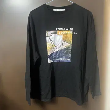 페이지 보이 긴팔 프린트 T셔츠 미사용 새상품