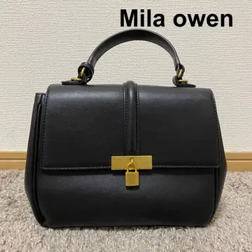Mila owen 미라 오웬 와이드 숄더 패드 락 핸드백