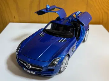 벤츠 SLS AMG 1/18 박스 포함 마이스트