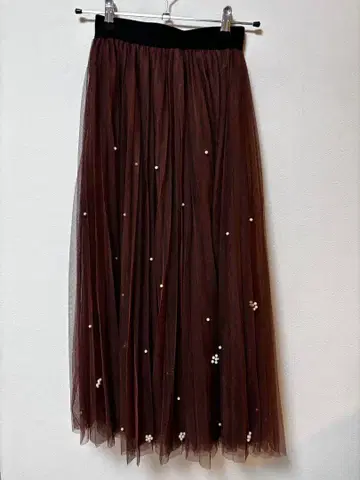 브라운 튤 플레어 스커트