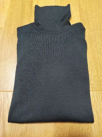 존스메들리 터틀넥 블랙 사이즈 S