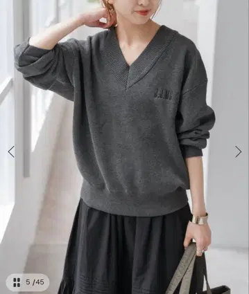 J.J.Mercer / 제이제이머서 별주 V넥 풀오버