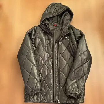 Puma 블랙 후드 부착 아우터