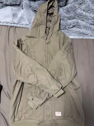 카키 지퍼 아우터