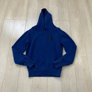 랄프 로렌의 후드티입니다.