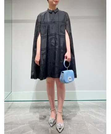 [새상품급] 자수 케이프 미니 원피스 블랙 38 셀프라이드