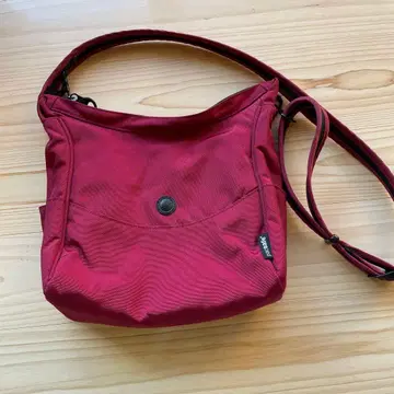 Pacsafe 시티세이프100 숄더백 빨간색 방범 기능 팩세이프