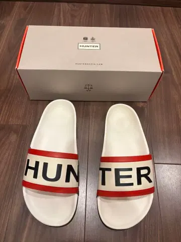HUNTER 비치 샌들 화이트/레드