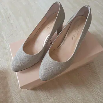 JILL STUART 실버 글리터 펌프스