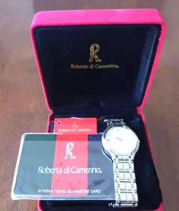 로베르타 디 카메리노 손목시계 R8101M