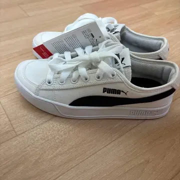 Puma 화이트 블랙 스니커즈