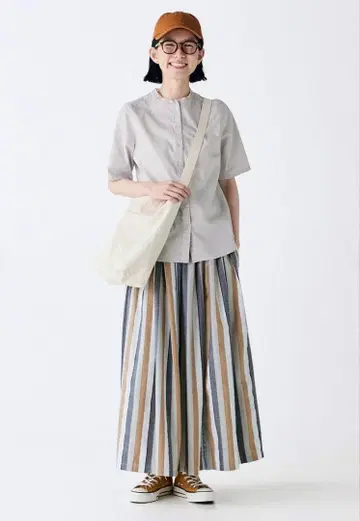 Sunny clo uds 페일 그레이 카라만 반팔 블라우스 미개봉 새상품