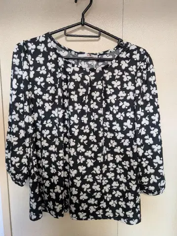 Visconti 꽃무늬 리본 포함 블라우스 사이즈 2