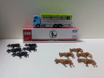 토미카 NO.4 트럭과 소 세트