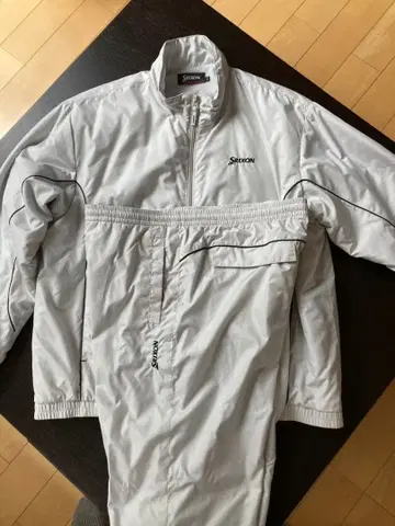 SRIXON 스릭슨 골프웨어 L 사이즈 화이트 상하의 세트