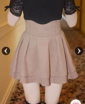 미셸 마카롱 베이지 플레어 스커트 새상품급