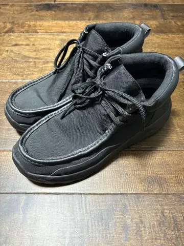 블랙 하이컷 스니커즈