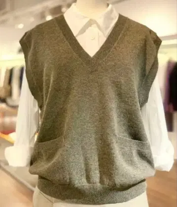 [새상품급] MARGARET HOWELL 캐시미어 혼방 니트 베스트