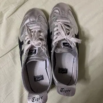 오니츠카타이거 25cm