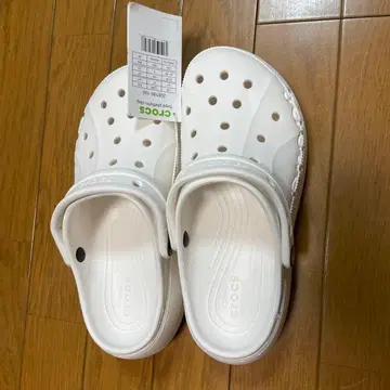 크록스 클래식 클로그 화이트 W7