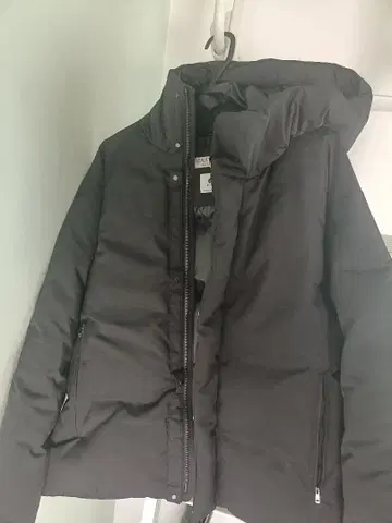 뷰티 앤 유스 코마츠 마테레 릴랙스 후드 다운 자켓 블랙 M