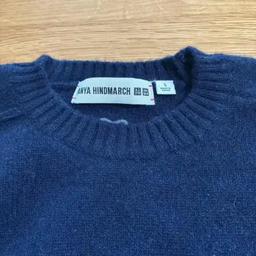 UNIQLO ANYA HINDMARCH 네이비 캐시미어 스웨터 S