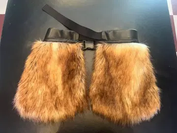 mediam 퍼가 달린 허리 벨트