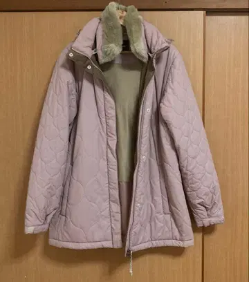 골드윈 LATERRA 퀼팅 코트