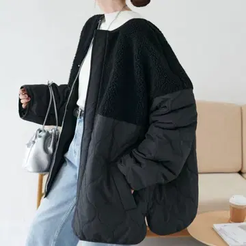 DISCOAT 보아 절개 퀼팅 코트