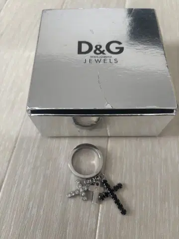 D&G 크로스 반지 17.5 사이즈 USD