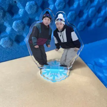 다이타쿠 요시모토 흥업 무겐다이 윈터 아크릴 스탠드 2023