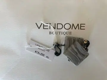 미사용 새상품 VENDOME 그레이 스트라이프 귀찌