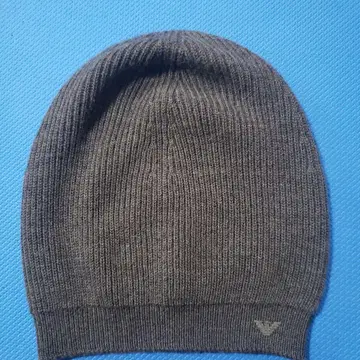 엠포리오 아르마니 다크 그레이 니트 모자