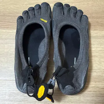 비브람 파이브핑거스 23W8501 블랙