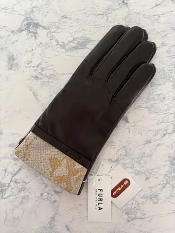 FURLA 새상품 가죽 장갑 블랙 양가죽 훌라