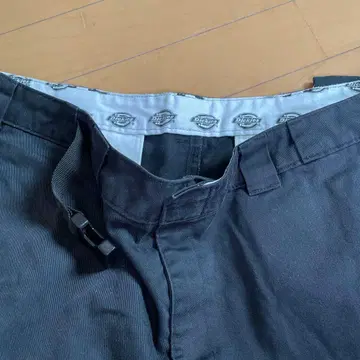 Dickies 블랙 치노 팬츠