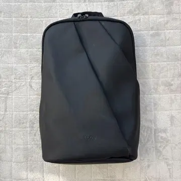 KLOR 블랙 백팩