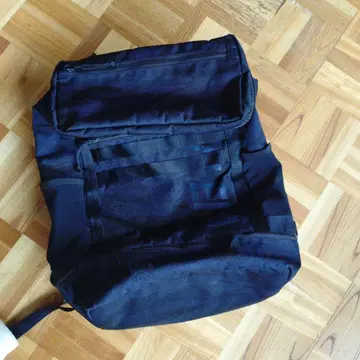 NEW ERA 블랙 백팩 (2월 발송)