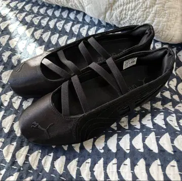 Puma 스피도캣 발레 슈즈 블랙 새틴