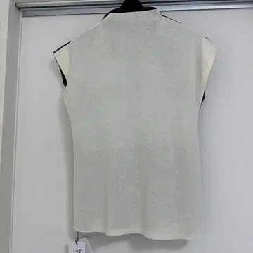 LASUD 2way 슬리브리스 썸머 니트