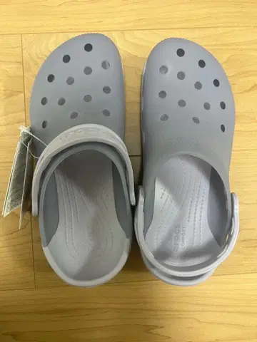 crocs 클래식 크로그 프로스티드 그레이 JP24 새상품 택 포함