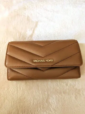 [ 새상품 미사용 ] 마이클코어스 3단 폴더형 장지갑