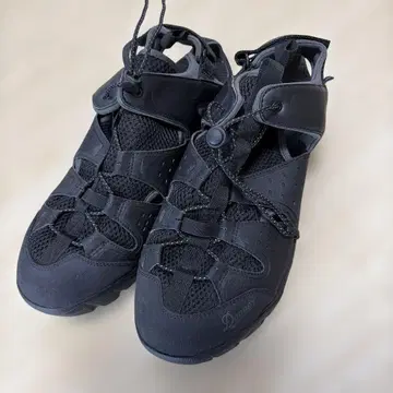 Danner 블랙 스포츠 샌들