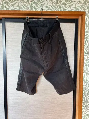 ISAMUKATAYAM BACKLASH 린넨 가죽 크롭 팬츠 제품 염색