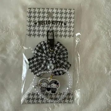 새상품 HELLO KITTY 흑백 걸리시 쌍둥이 코디 키링