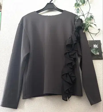 야마다야 스콧 클럽 계열 FENNEL 페넬 프릴 티셔츠 블라우스