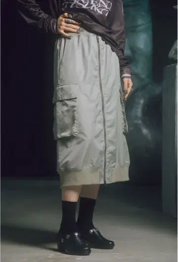 새상품 [ PARANOID ] NYLON RIB SKIRT M 사이즈