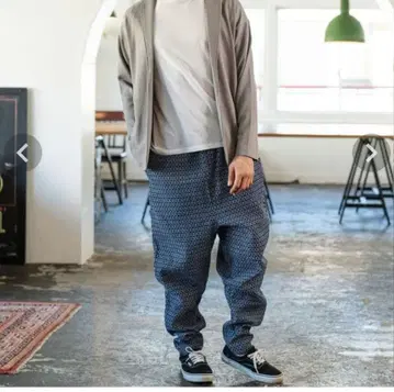 [배송비 포함] CAMBIO 데님 자카드 조거 팬츠 네이비 남성용